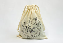 Cargar imagen en el visor de la galería, Paquete de bolsas de tela reutilizables “Veggie Vibes”